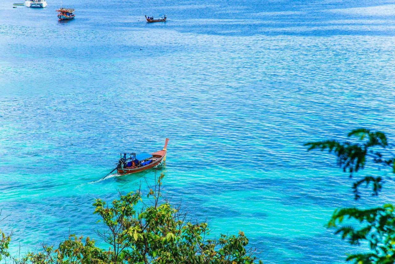 Daya Hill Seaview Hotel Koh Lipe Exterior photo