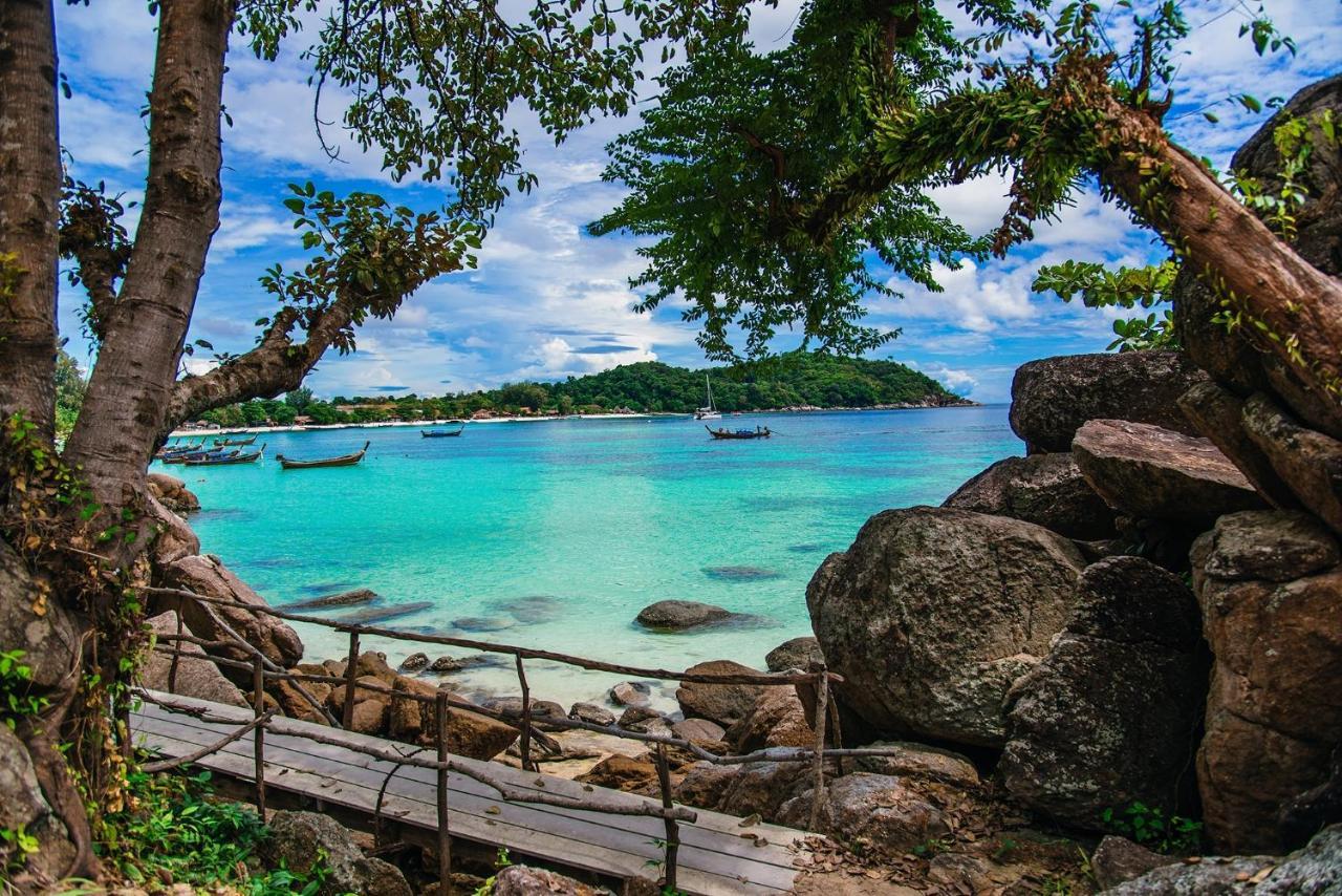 Daya Hill Seaview Hotel Koh Lipe Exterior photo